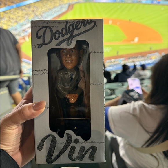 Dodgers Vin Scully Bobblehead - Picture 7 of 7